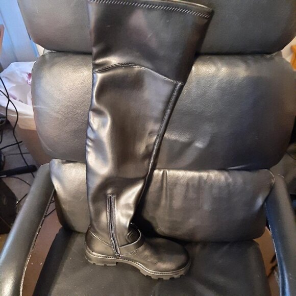 Nine West Nans Lug Sole Over the Knee Boots Black Size 8 NEW Defect - Picture 2 of 8